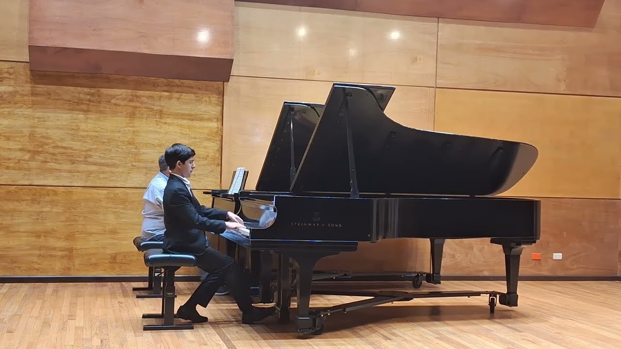Mozart: Piano Concerto No. 8 in C major, K. 246, performed by Ricardo Salazar Andrade
