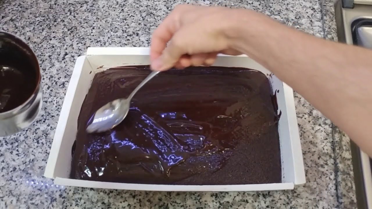 עוגת שוקולד מעולה וקלה להכנה ללא גושים! (פרווה)