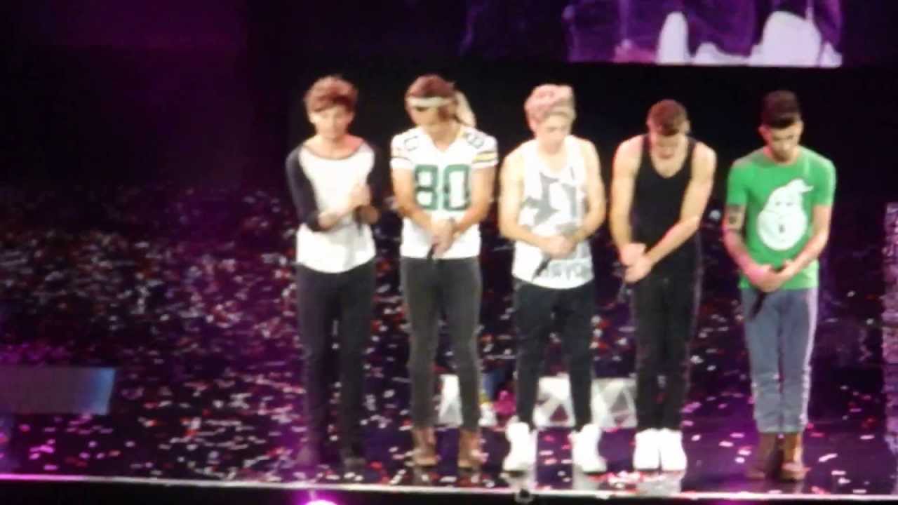 Live While We're Young - One Direction Take Me Home Tour Dallas, Tx