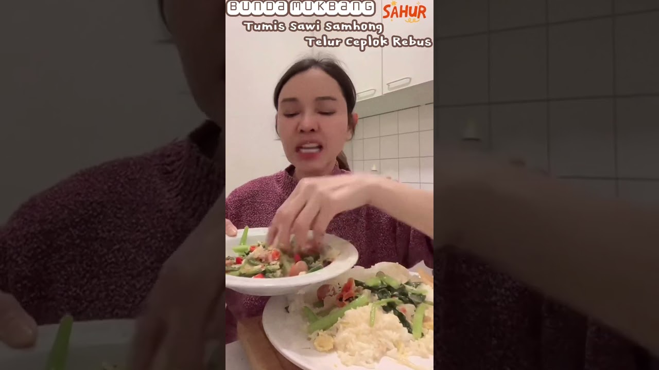 Bunda Mukbang Tumis Sawi Samhong & Telur Ceplok Rebus