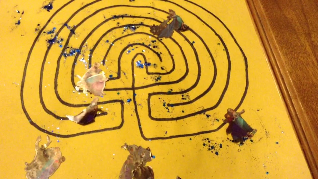 How to Make Your Own Finger Labyrinth