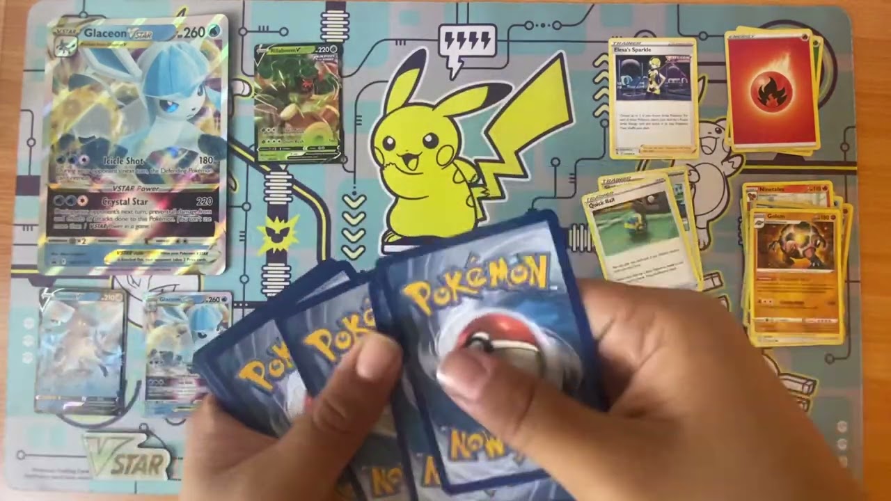 Pok&eacute;mon Glaceon VSTAR Special Collection Box Opening