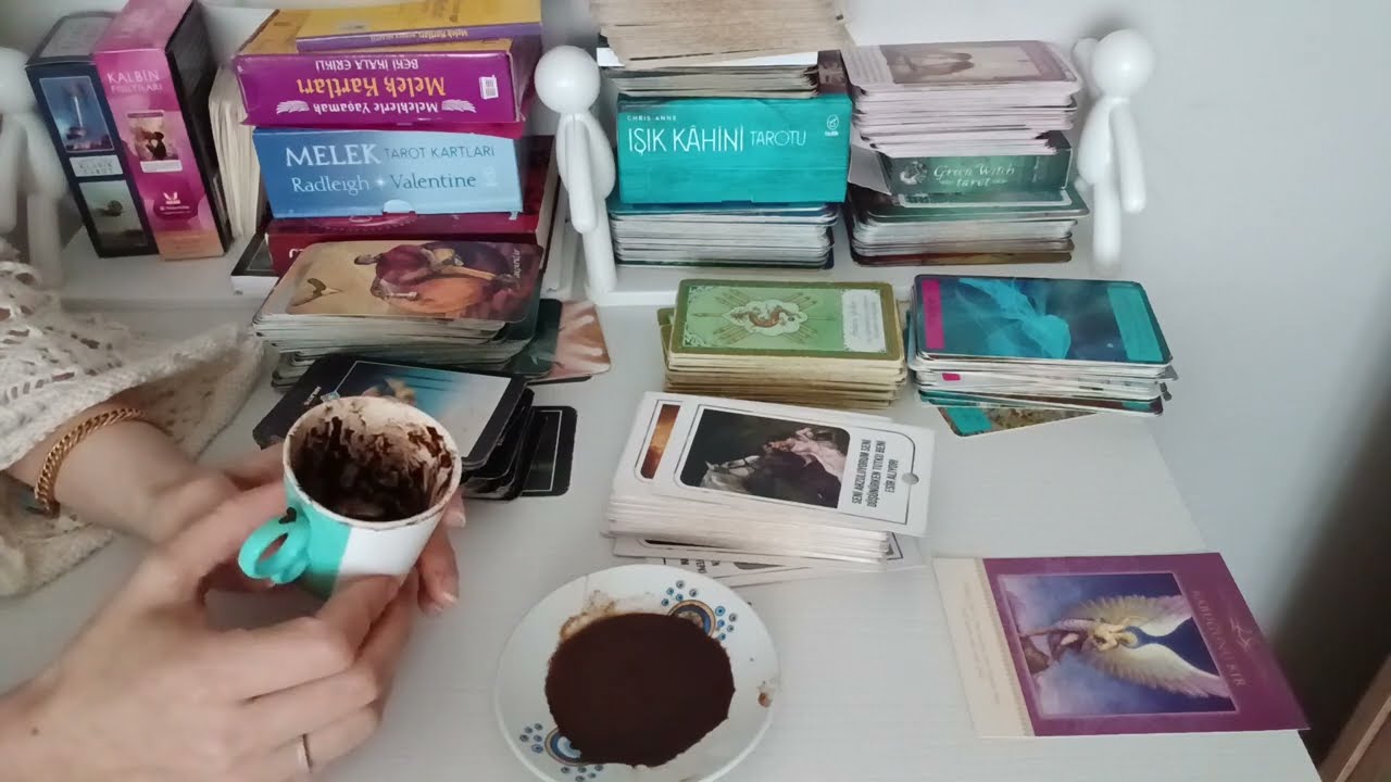 Kova burcu kahve falı ve tarot a&ccedil;ılımı☕️🌹🎊