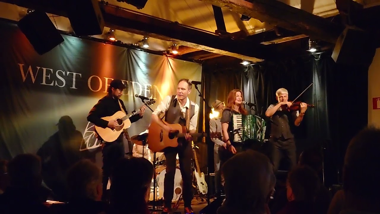 West of Eden, M&ouml;te i monsunen