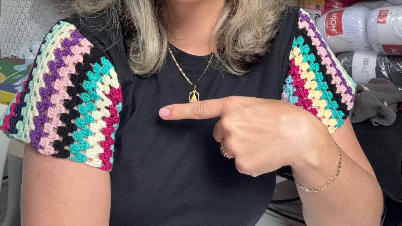 Aula completa manga de crochê em camiseta ! Customização em crochê ! Moda crochê 🧶 
