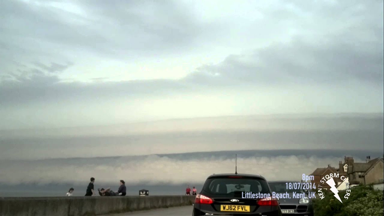 Severe thunderstorm approaching SE Kent UK