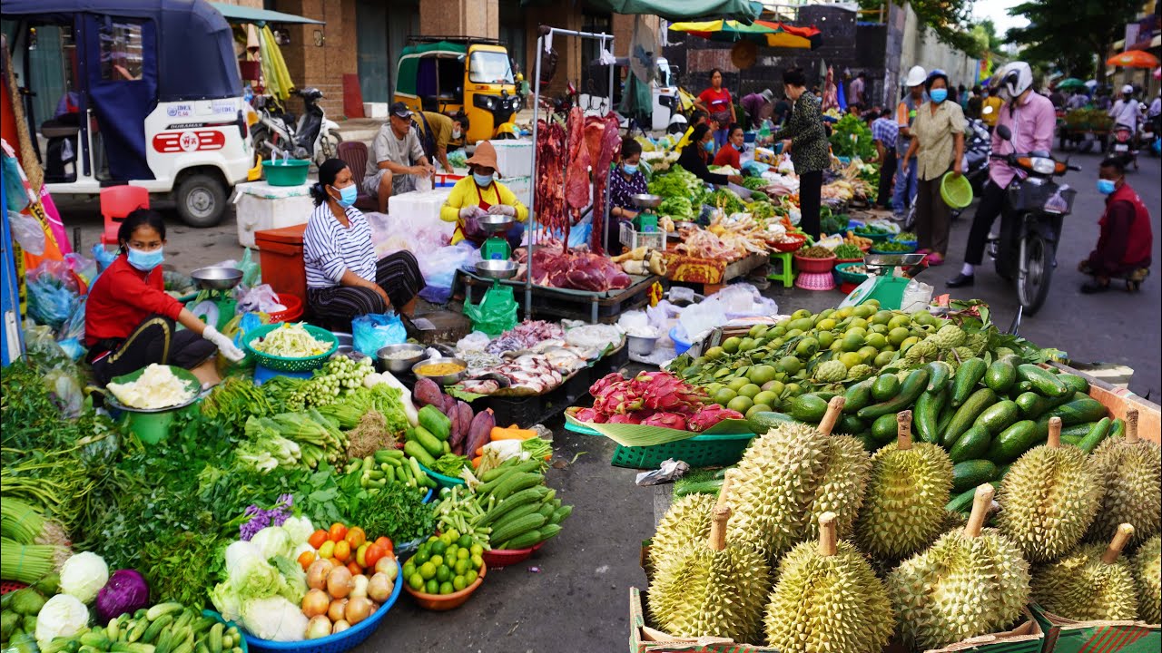 Amazing Phnom Penh Fresh Food Market Scenes Along Street No. 101, Khmer Street Food 2021