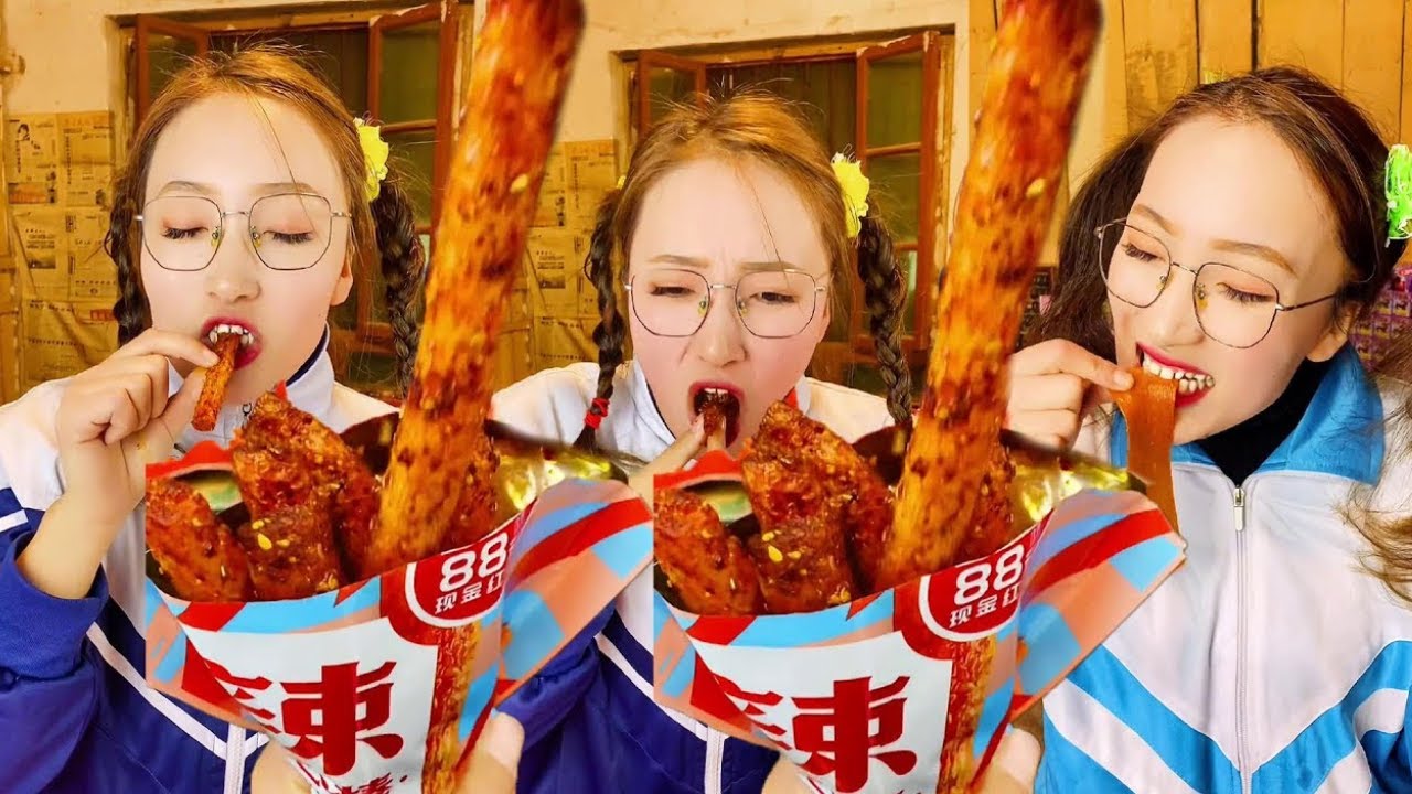還記得童年的小賣部嗎？爆辣辣條一口夠味超解饞，滿滿都是童年回憶！#童年回憶#洞洞樂#童年時光機#小賣部#爆辣