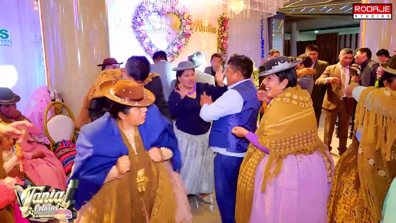 TANIA Y LOS CELOSOS DEL ESCENARIO - CHOQUE Y FUGA  / MALA HIERVA