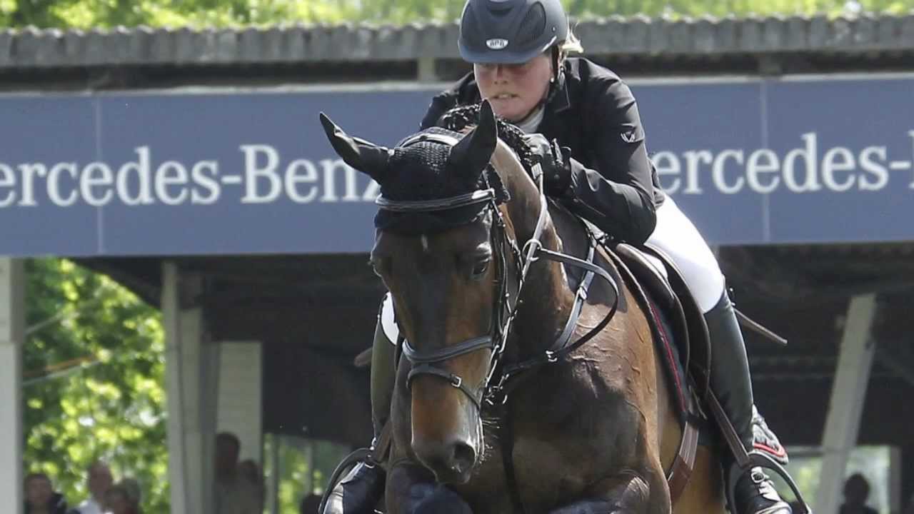 Judith Emmers - Deutsches Springderby Hamburg 2012