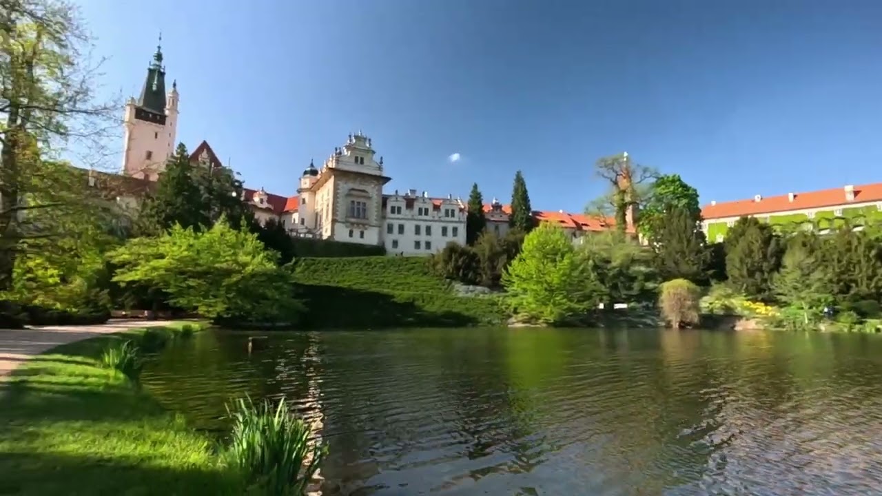 Průhonický park a zámek / květen
