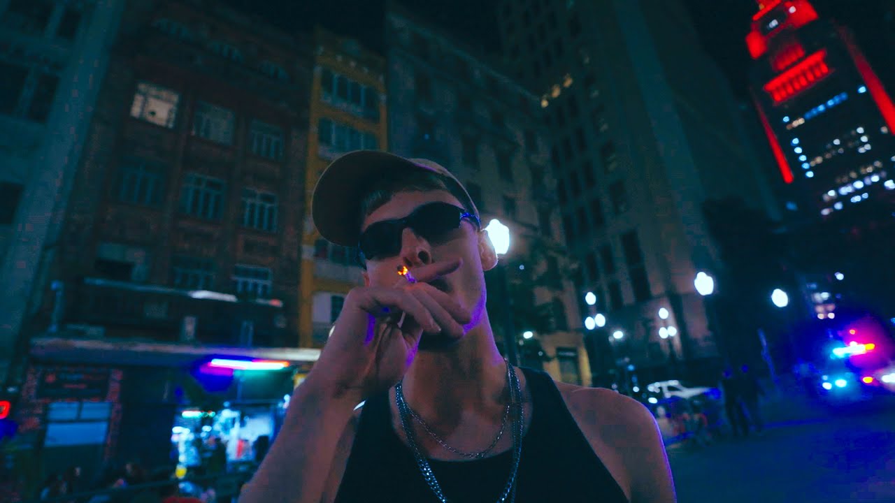 k a t i a u ϟ - Me Perco no Tempo (Clipe Oficial)