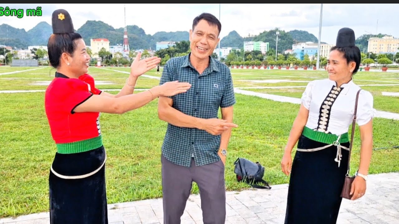 LÒ.DIẺM. LÒ BÁNH GẶP NHÂU MỌI NGƯỜI CƯỜI SƯỚNG
