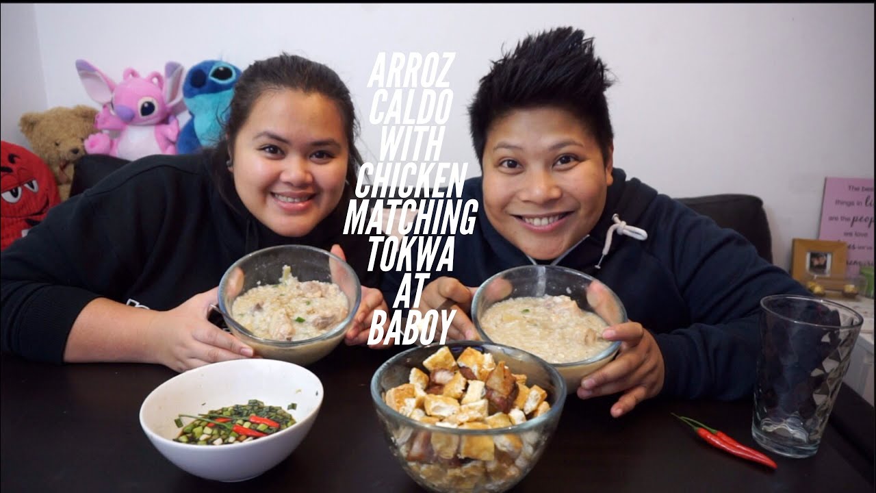 Арроз Кальдо с курицей, подходящей к Токва в Baboy (тофу и свинина) Мукбанг (шоу о еде)
