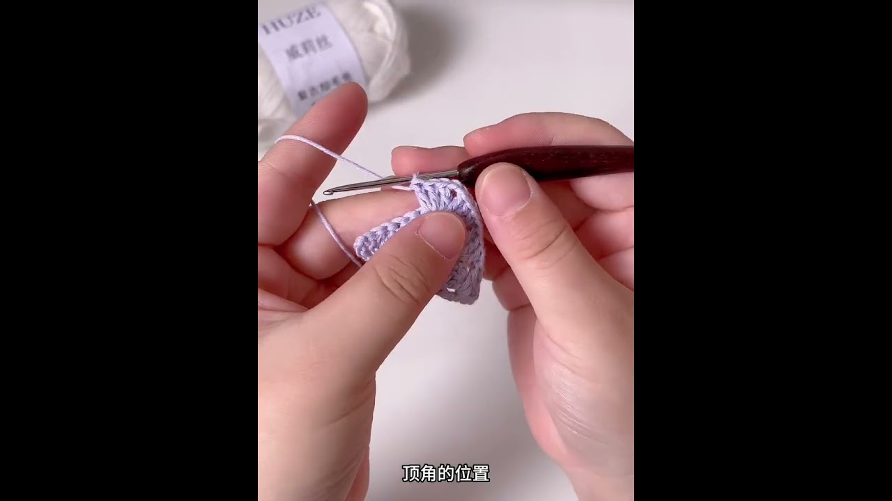 钩织 | Crochet - Rose Triangle Scarf ｜玫瑰三角巾