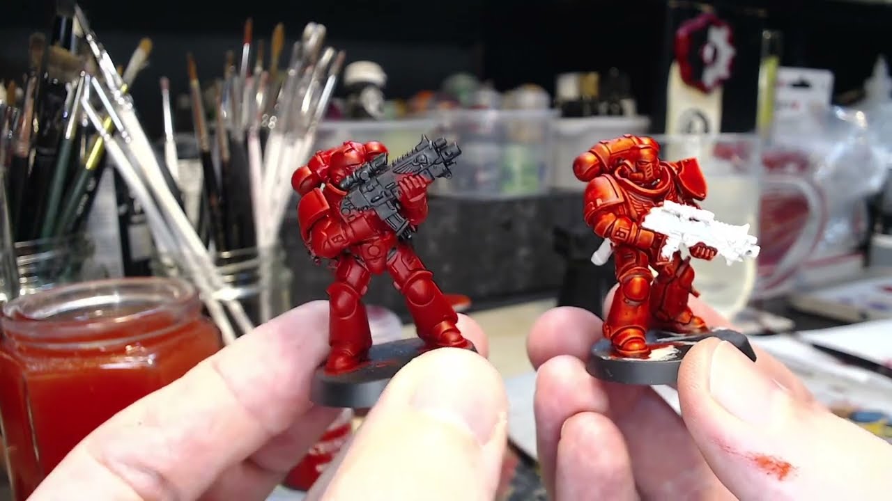 Painting Miniatures Contrast vs Normal Paints - Blood Angels Colours