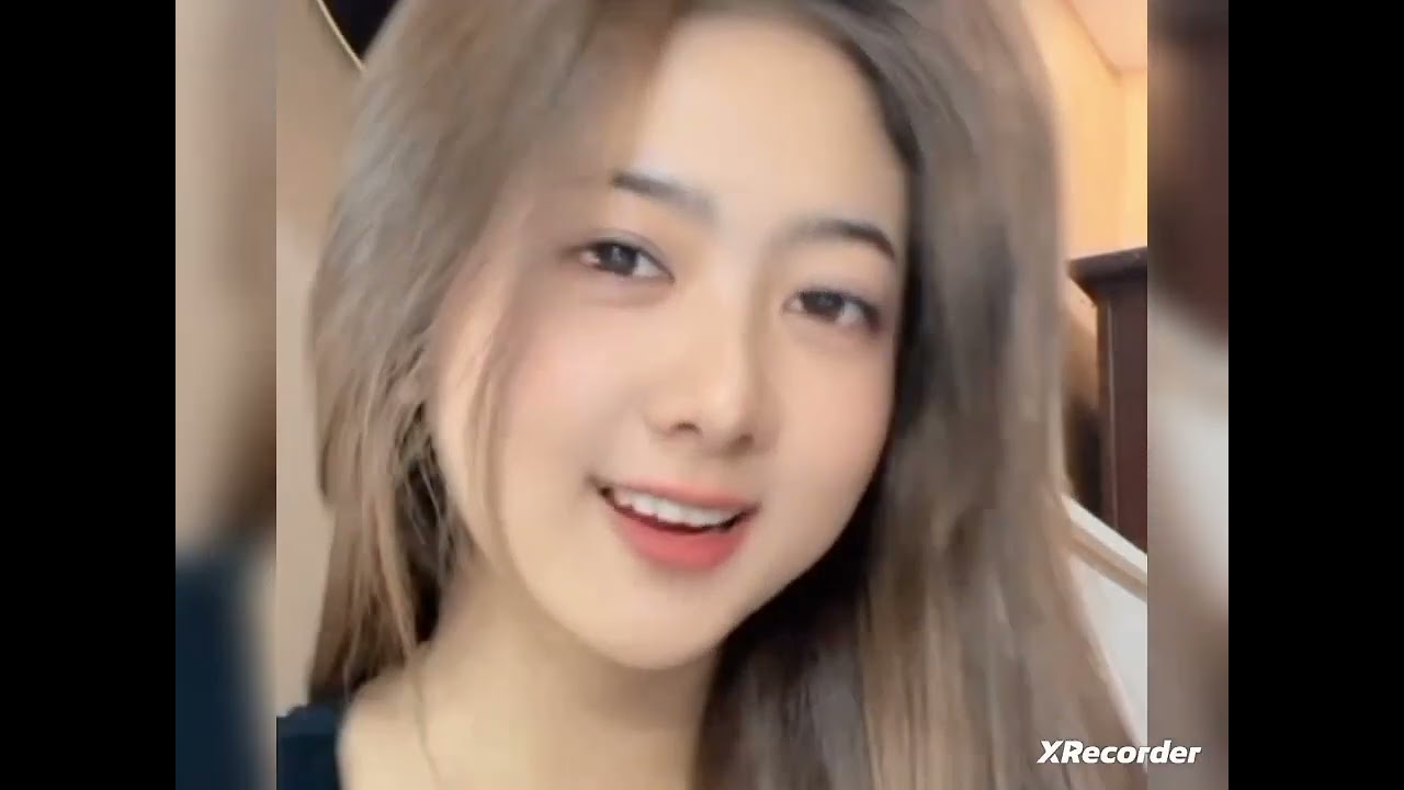 OCHI ALVIRA _ KONCO MESRA
