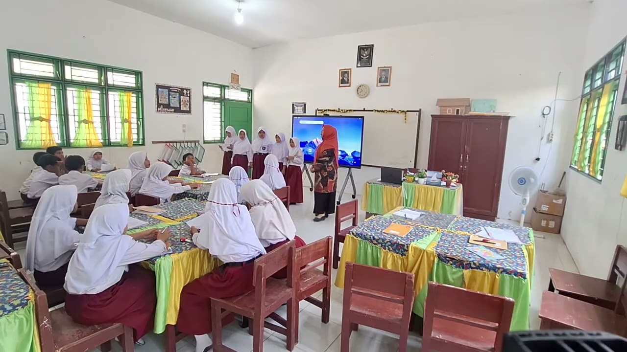 VIDEO UKIN RINI