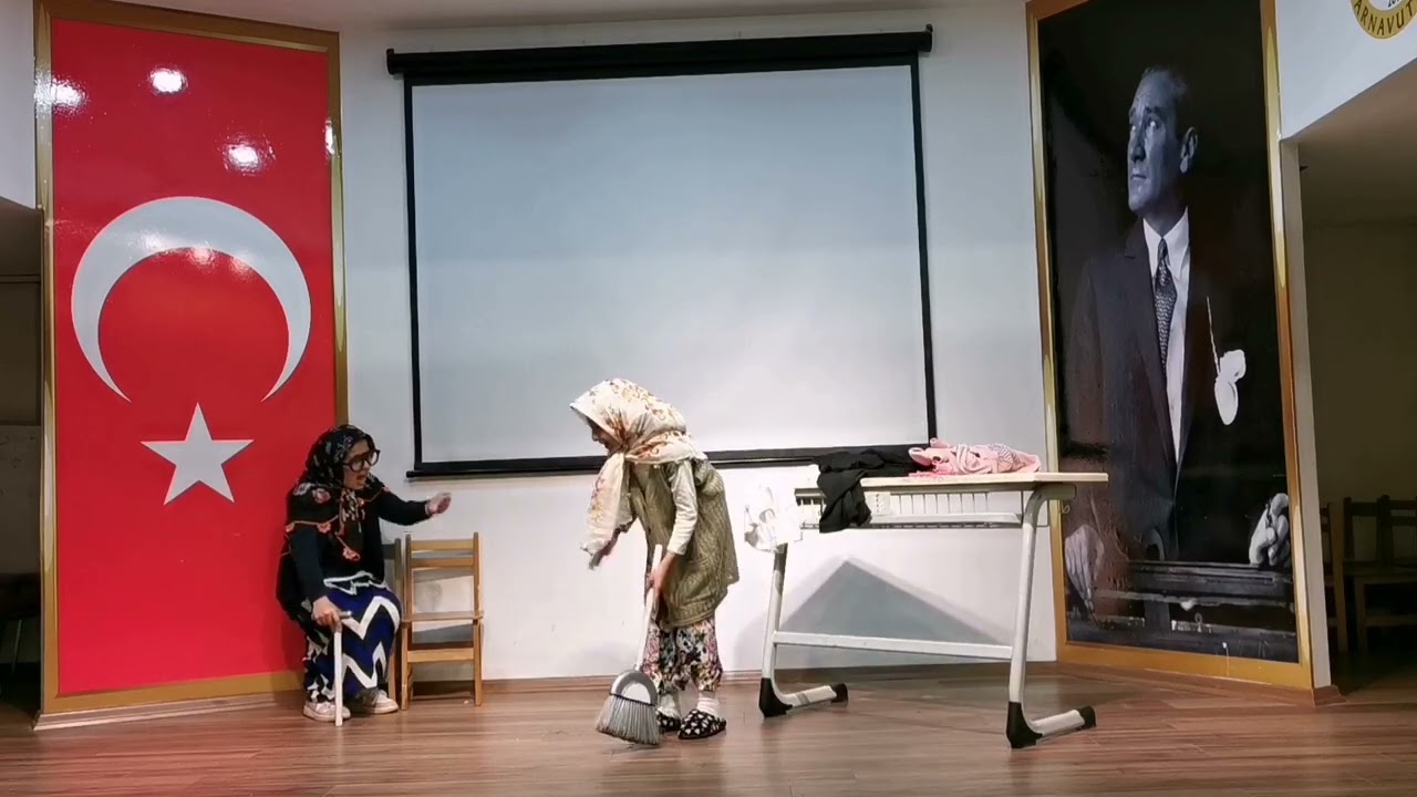 Gelin Kaynana Atışması, Mezuniyet Gecesinin Eğlenceli Skeci, İlkokul Tiyatro Etkinliği
