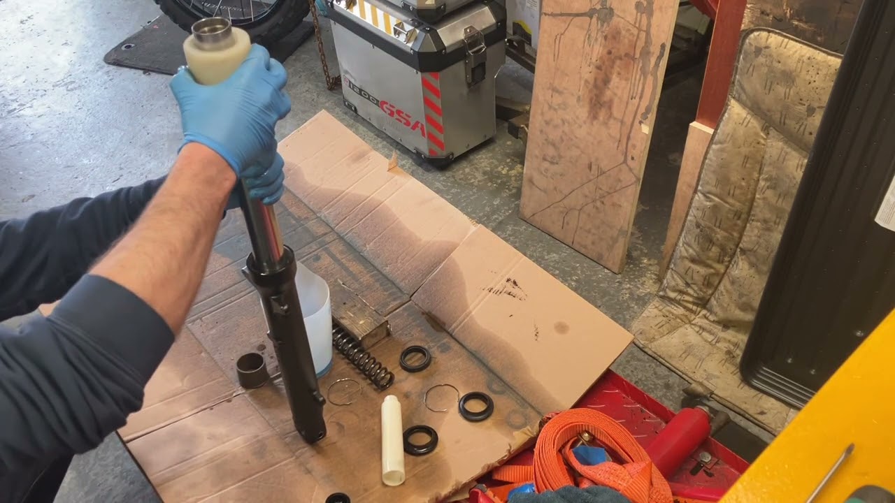 Honda nc 750 fork seal change