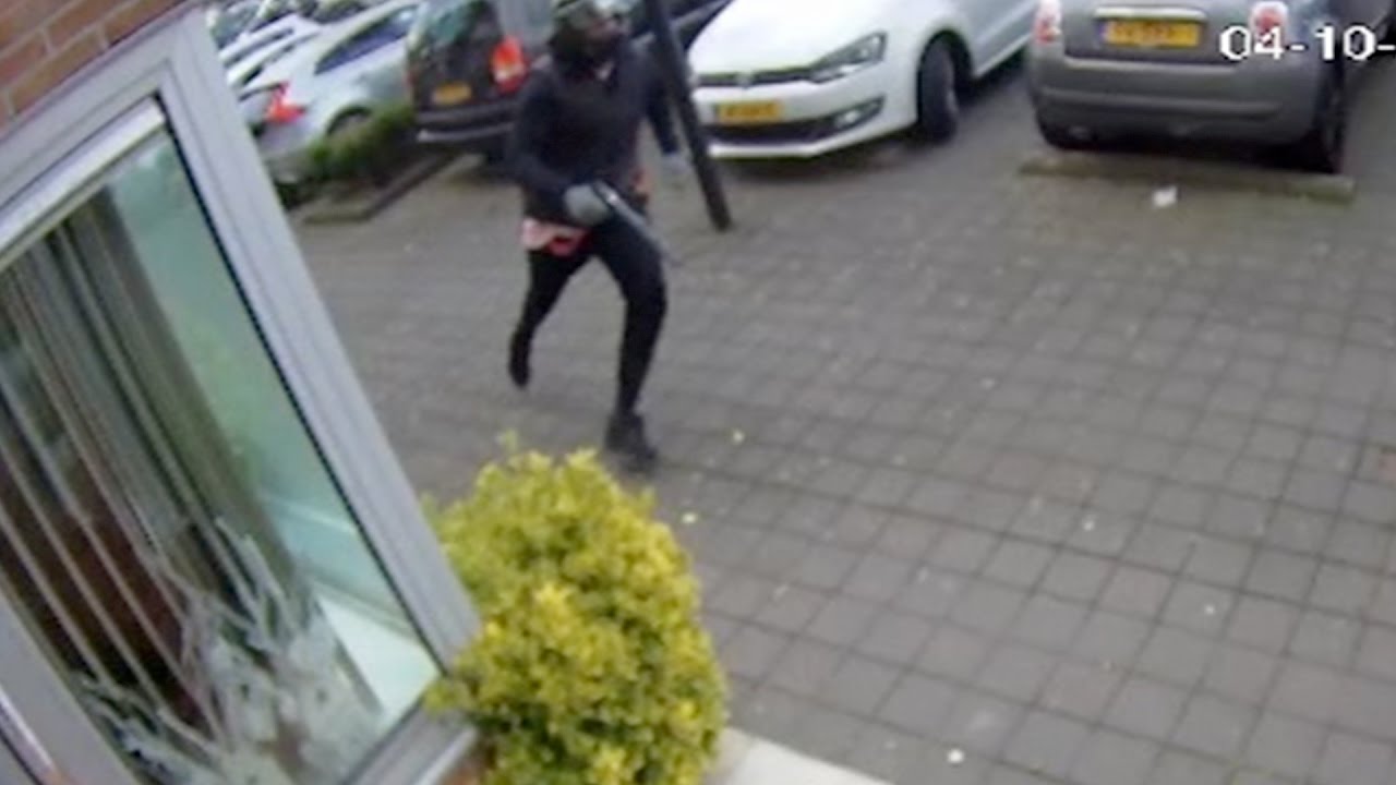 Amsterdam: Poging liquidatie aan het Iwan Kantemanplein