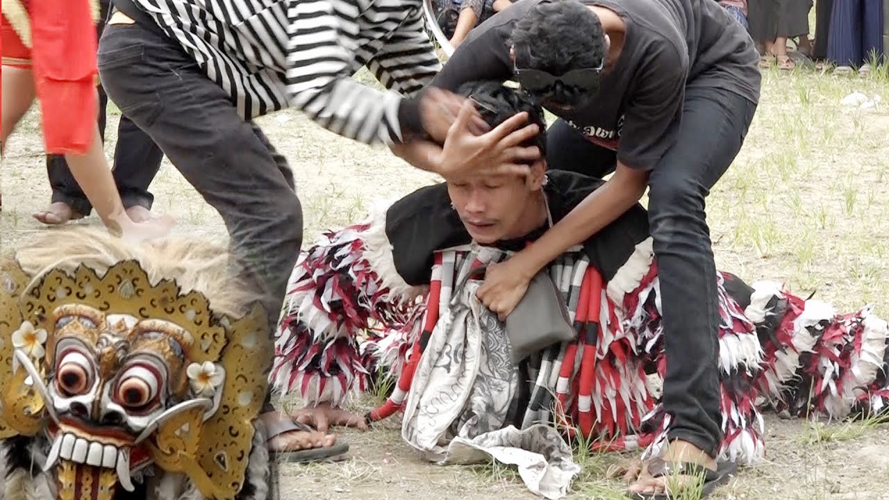 TOPENG LEAK TERLEPAS INI YANG TERJADI - KERASUKAN LEAK SEREM