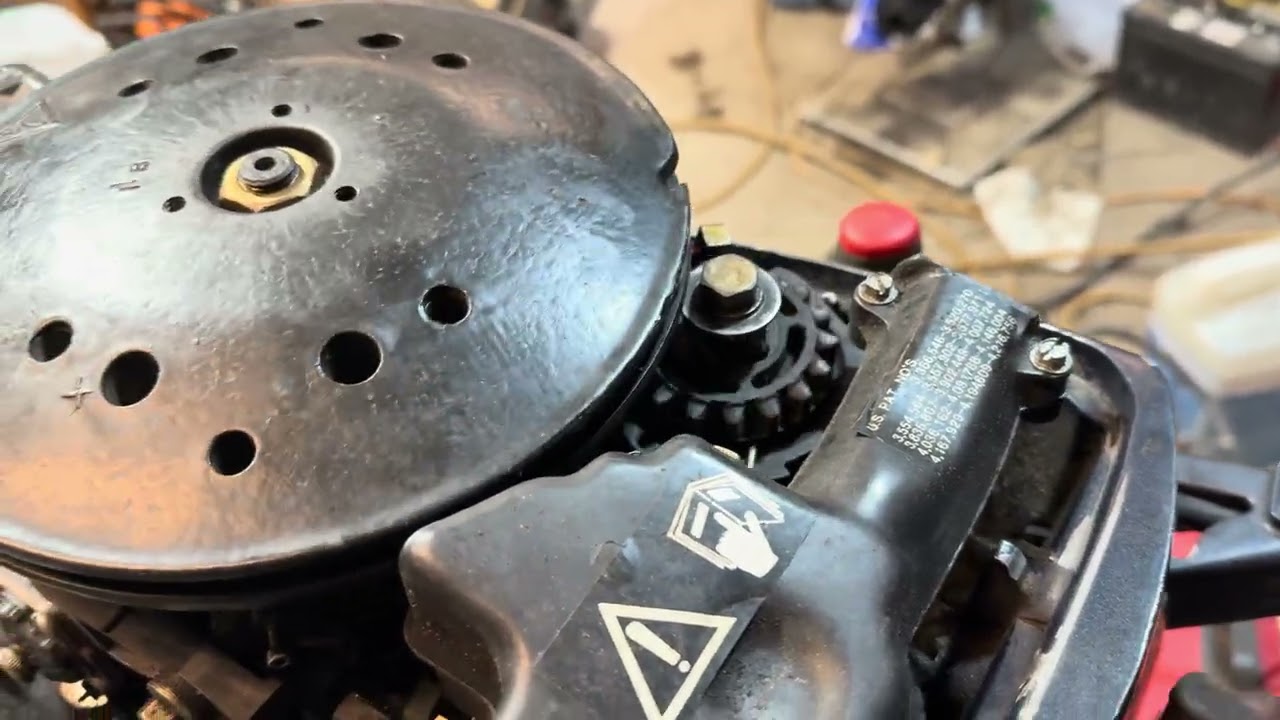 1990 Evinrude 15hp outboard motor (W test run)