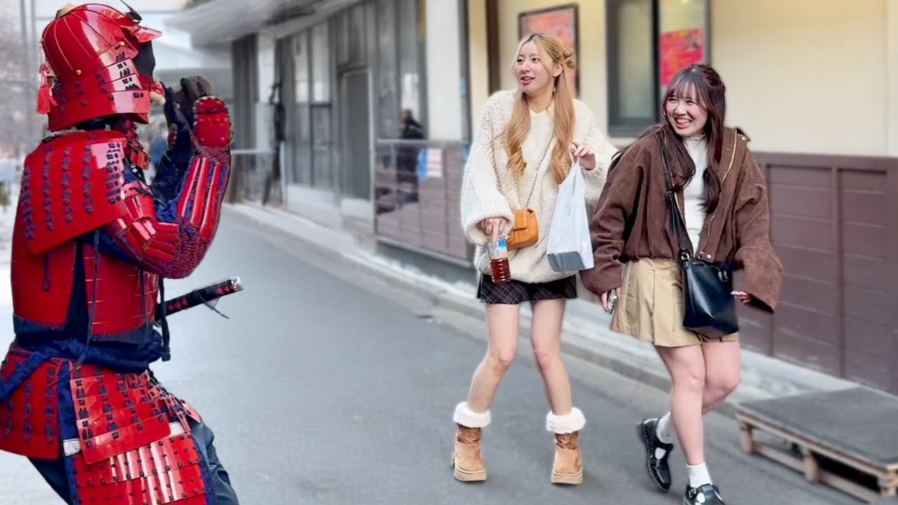 SAMURAI PRANK in JAPAN🥷🇯🇵 samurai statue starts moving in the street｜#61 Asakusa Tokyo