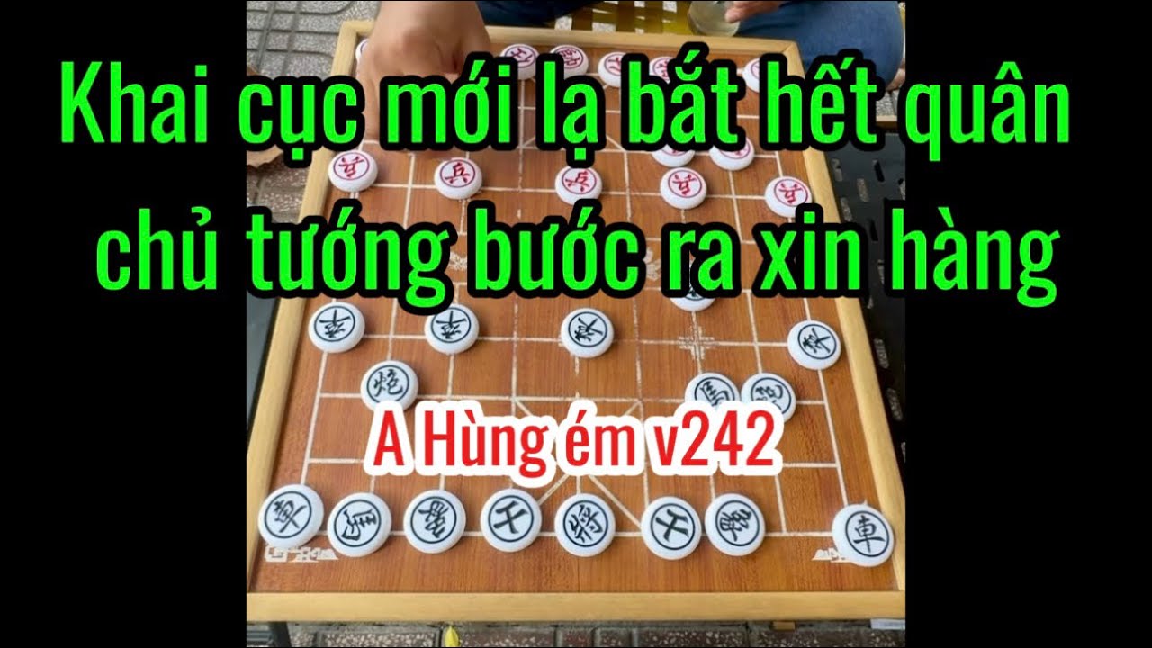 Khai cục mới lạ bắt hết quân chủ tướng bước ra xin hàng