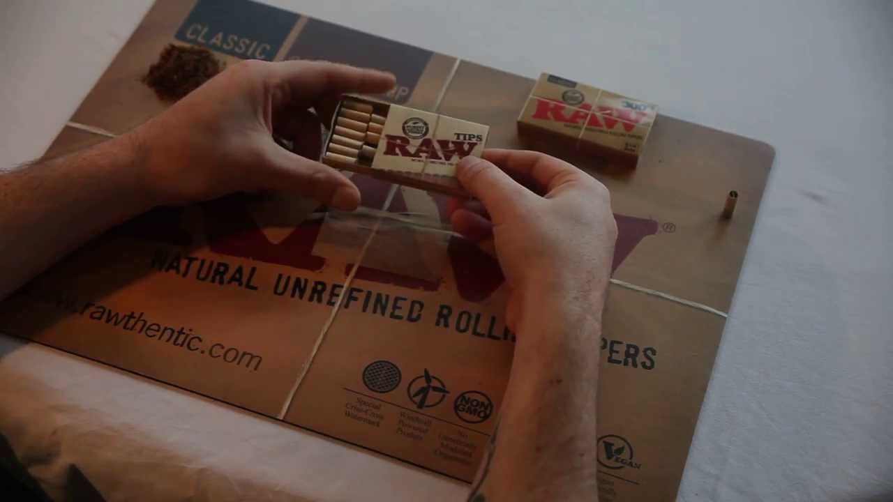 RAW 300's ROLLING PAPERS AND RAW PRE ROLLED TIPS