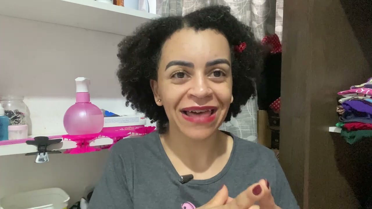 Eu destruí o meu cabelo crespo