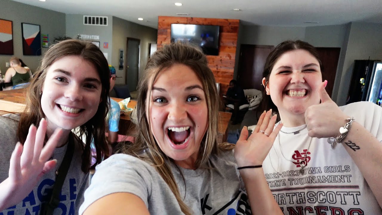 Tia’s Kirkwood Welcome Week Adventure | Free Food, Swag, and Fun!