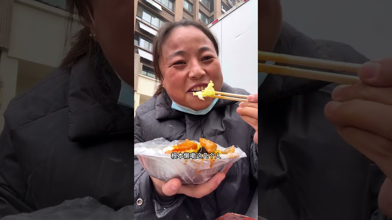 90后夫妻在工地刮腻子，一天的美好生活怎么样度过的 今天下班喝酸辣汤，简简单单的幸福#美食 #vlog日常 #我要上热们 #记录真实生活 #乡村贾丹