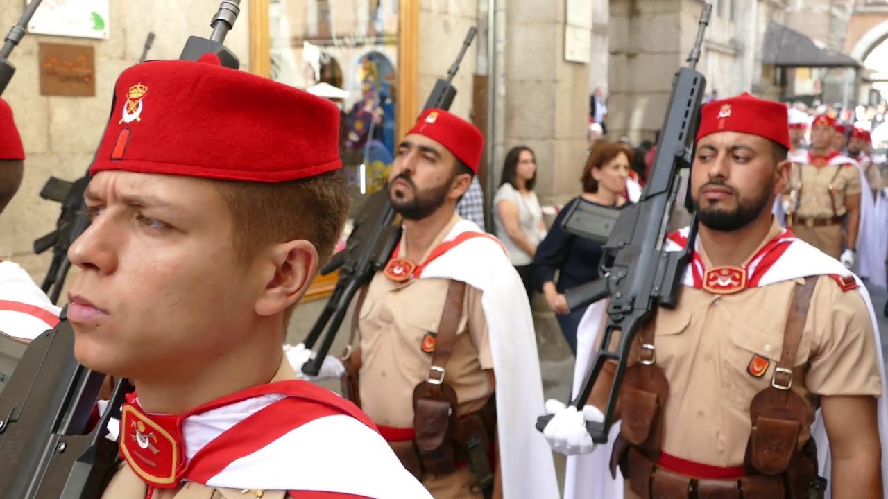 Los Regulares del Ejército con Santa Teresa