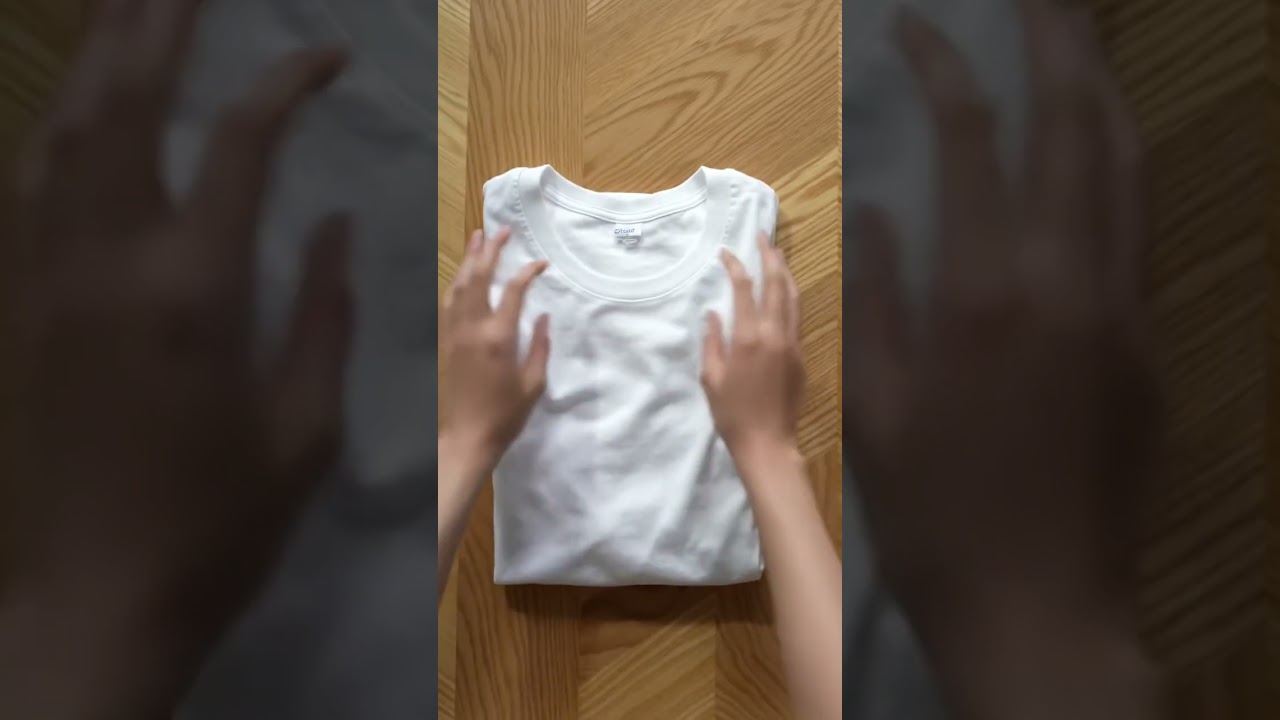 Plier un T-shirt en 2 Secondes : L'astuce magique !