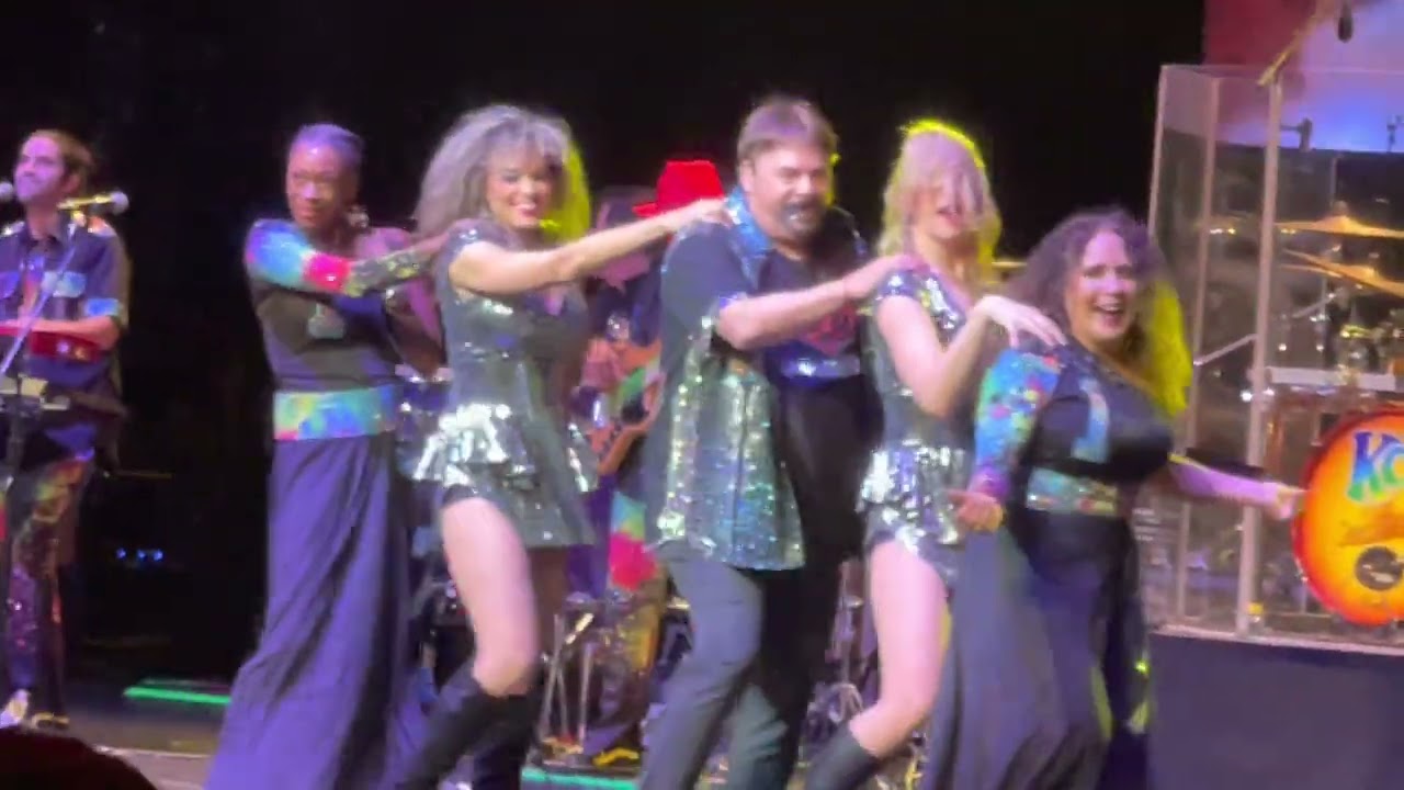 KC & The Sunshine Band, “Boogie Shoes” (Beacon Theater, NYC, 10/14/22)