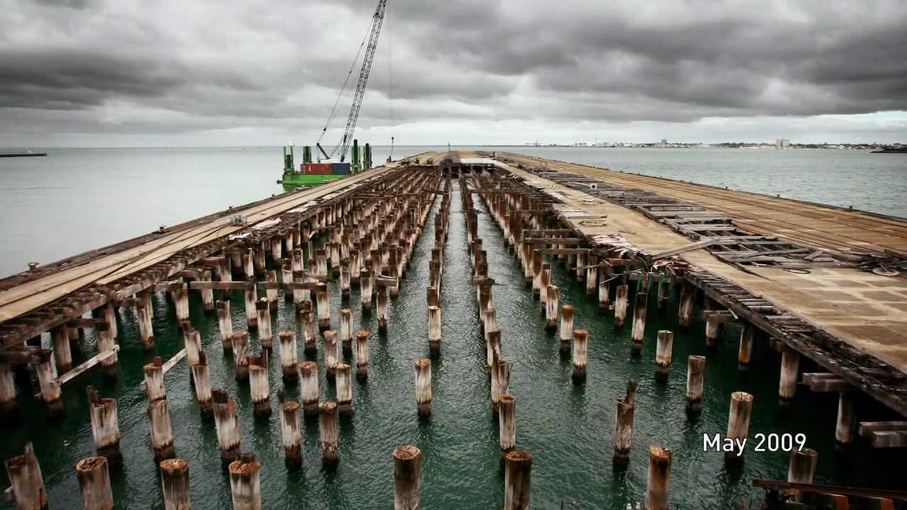 Princes Pier construction montage