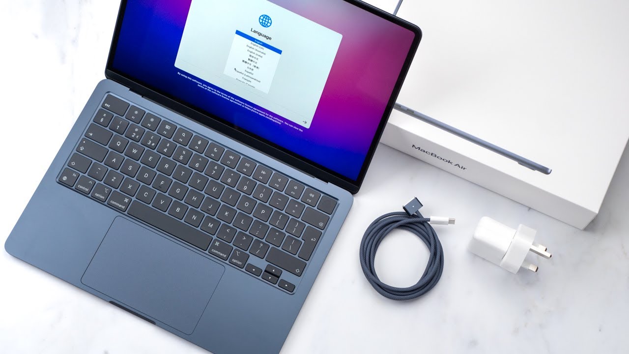 NEW M2 MacBook Air Midnight Unboxing & FIRST Impressions!
