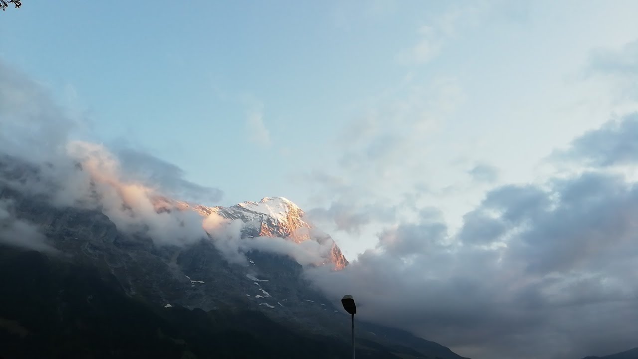 Swiss Mountains: Dechen Shak-Dagsay : 
