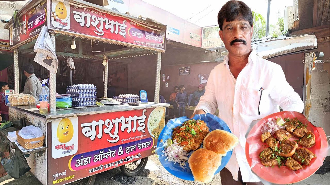 Famous BashuBhai Anda Omlete Center Solapur | रोजाना 500-600 अंडे खतम करते हैं | Evening Snacks Spot