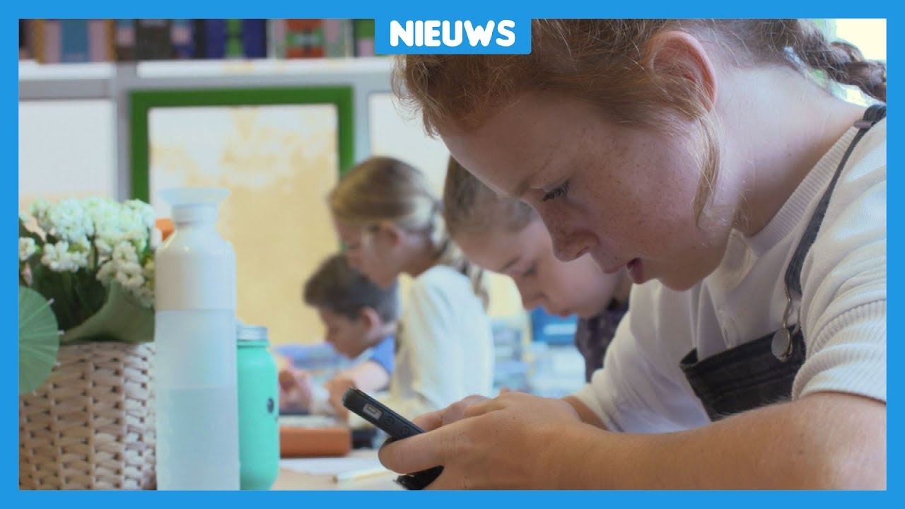 Meeste kinderen mogen telefoon niet gebruiken in de klas