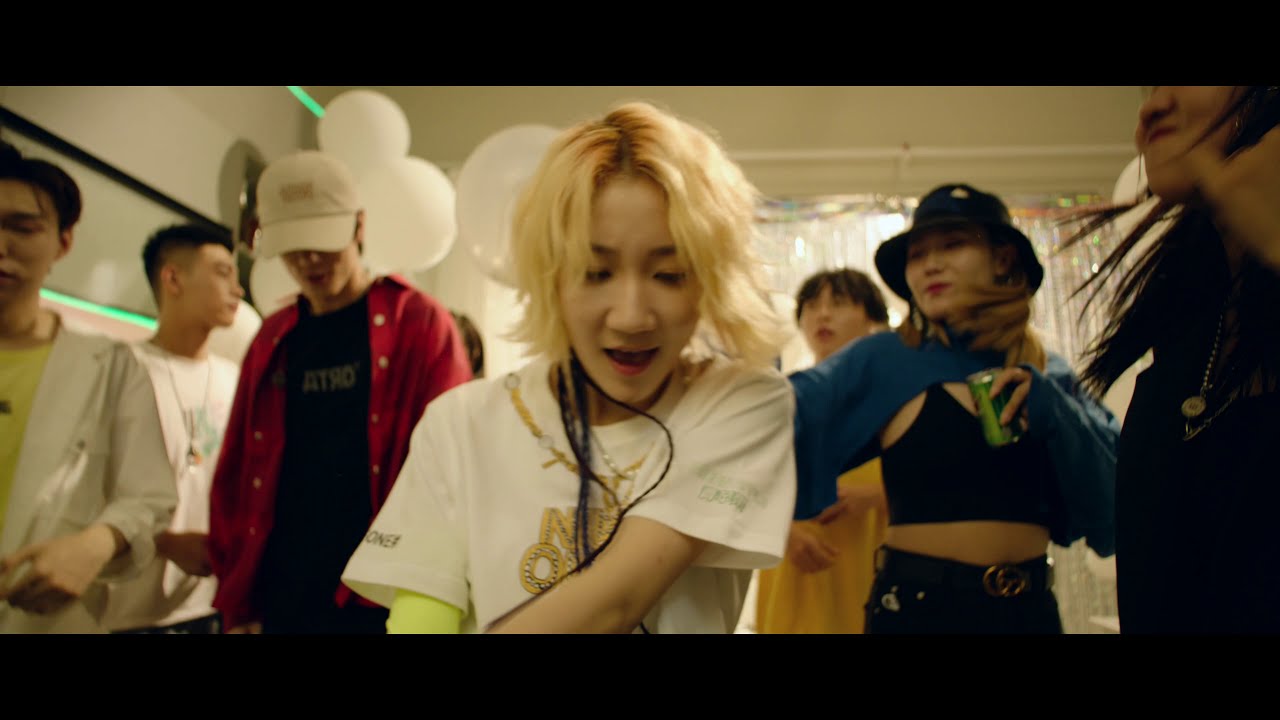 【官方MV】乃万NINEONE# 《CARA-GIRL》