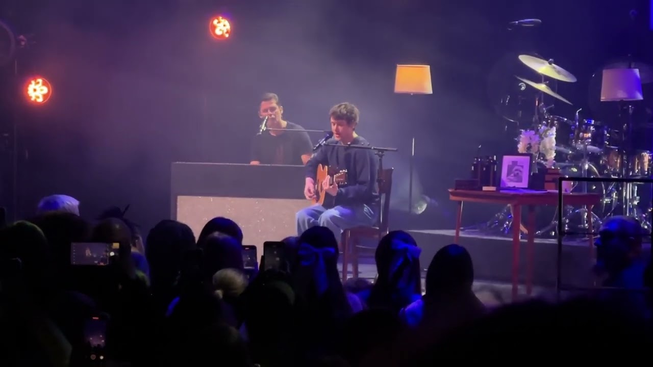 Alec Benjamin-Paper Crown-LIVE-LONDON,The Royal Albert Hall-16th March 2025-12 Notes Tour (& Friend)