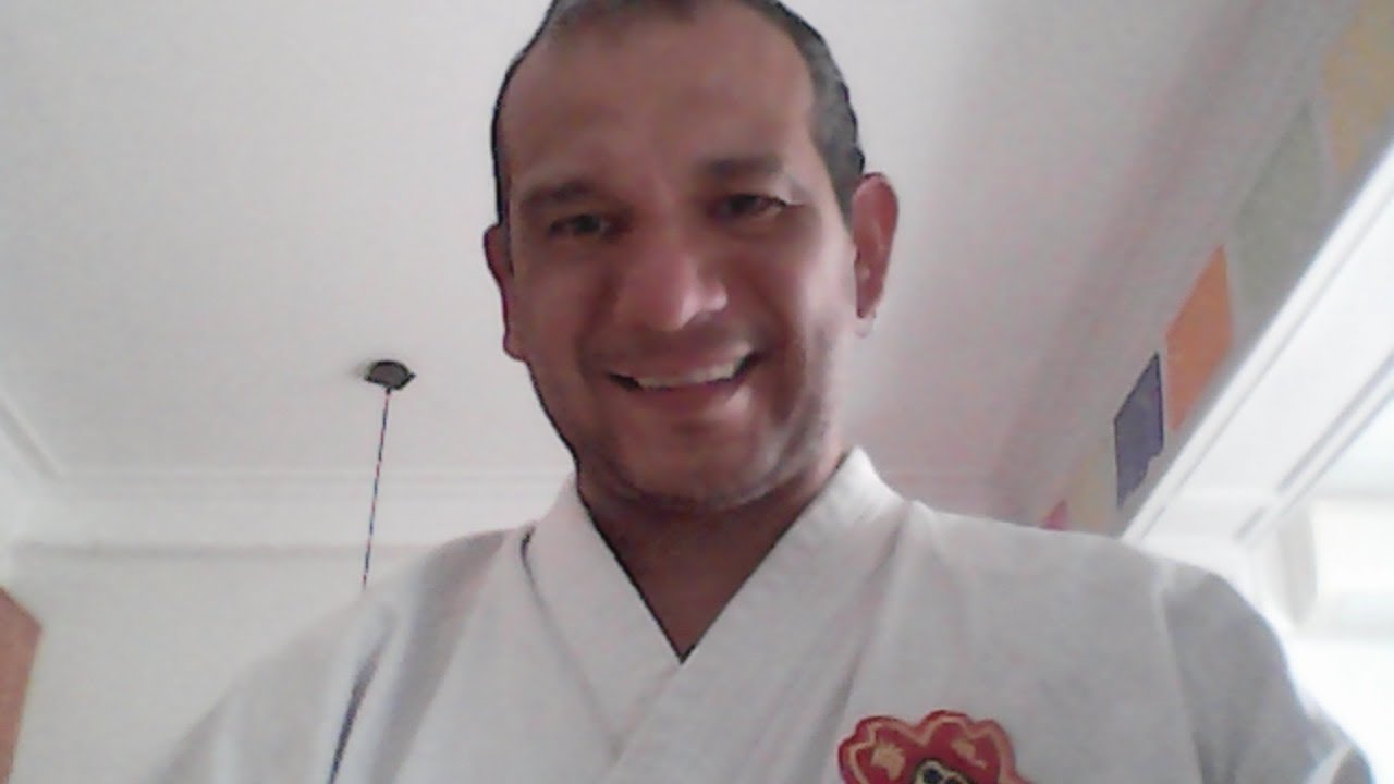 clase daruma taiso y básico de karate shorei-kan