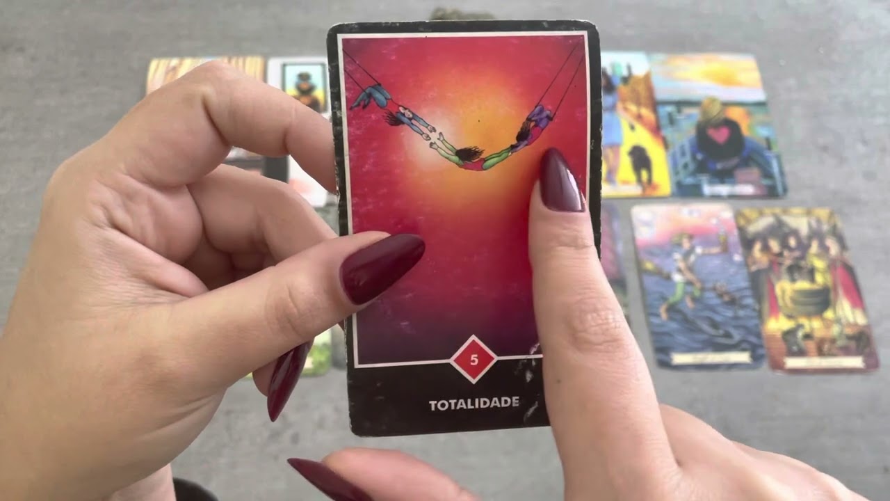 O QUE ELE(A) SENTIA POR MIM? O QUE SENTE HOJE? | Tarot responde!