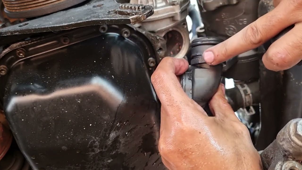 O melhor metodo de como Trocar a Valvula termostatica golf MK3( em detalhes)