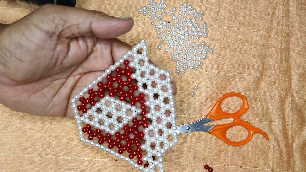 124 Moti rangoli/मोत्यांची रांगोळी/शिकवणी मोठी सुंदर रांगोळी सात भागांची मांडणी करून बनवलेली.😊🌺🌸🦋👌🙏