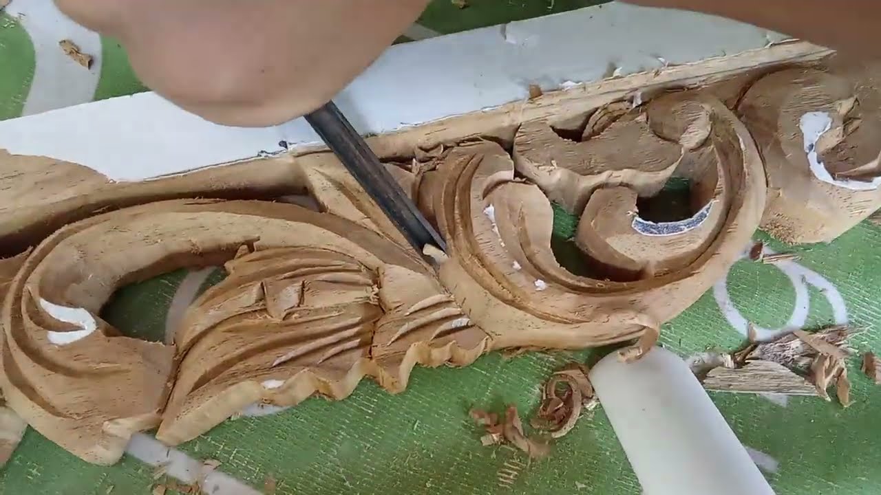 Proses Mengukir Kayu dengan Detail Luar Biasa | Wood Carving Tutorial