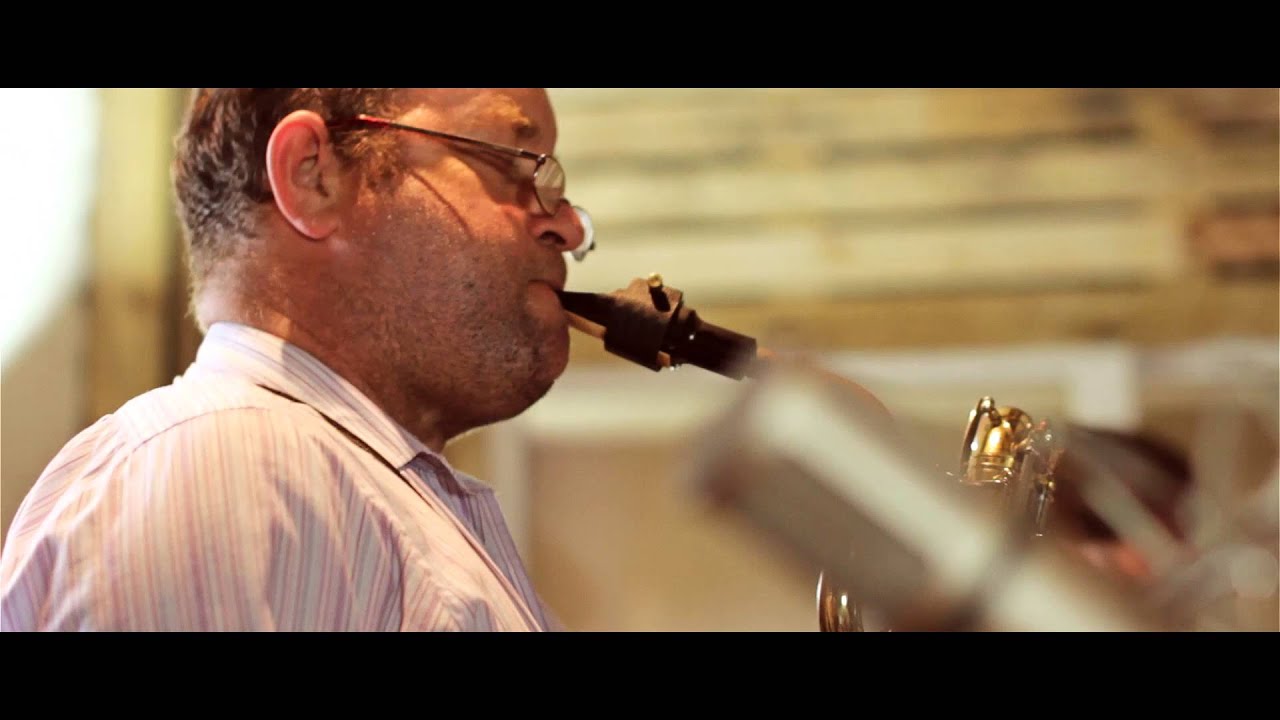 Cherry Red Wine - Russell Sinclair and the Smokin' Locos - Live at Momentum Studios