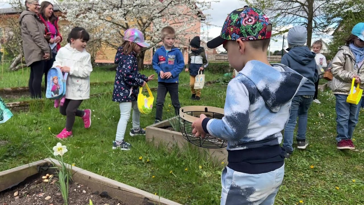Une chasse aux œufs pour les élèves des écoles de Grosbliederstroff